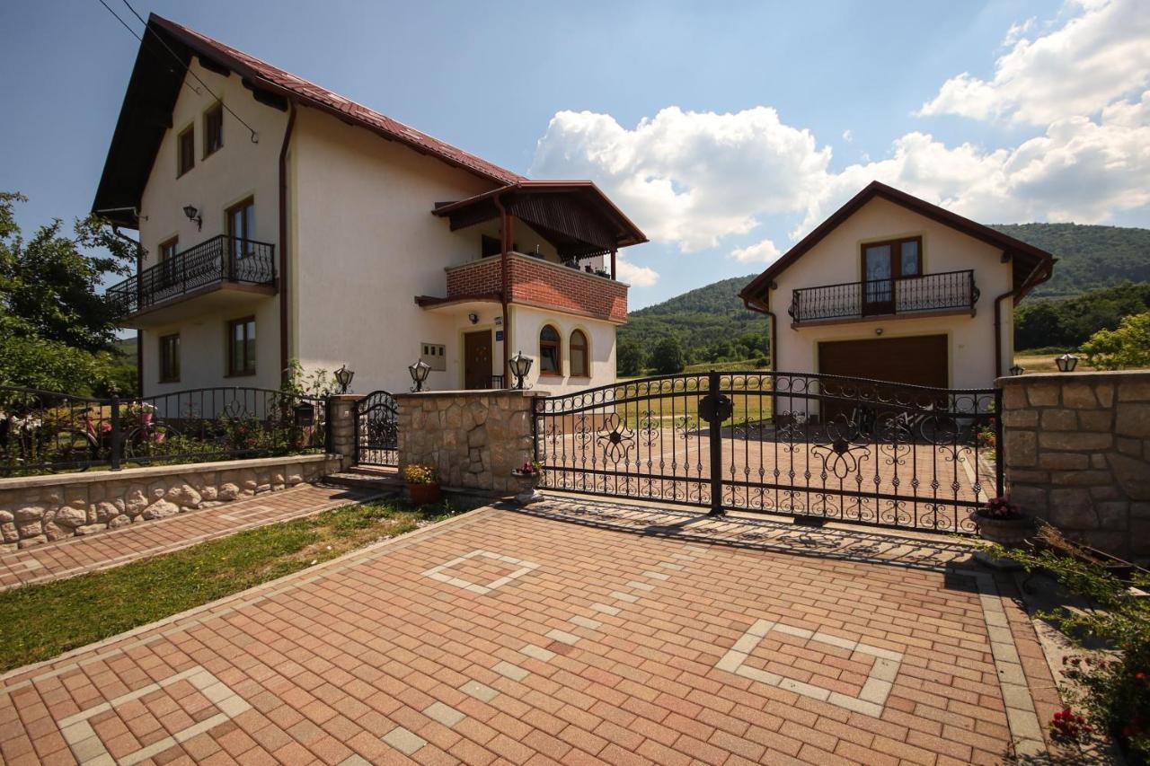 Apartman Lucija & Luka Otočac Екстериор снимка