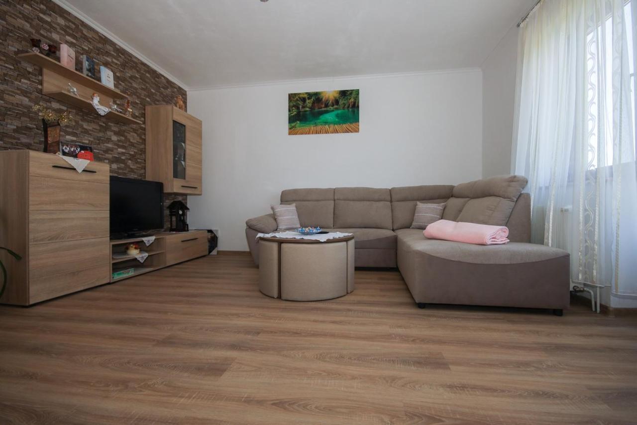 Apartman Lucija & Luka Otočac Екстериор снимка
