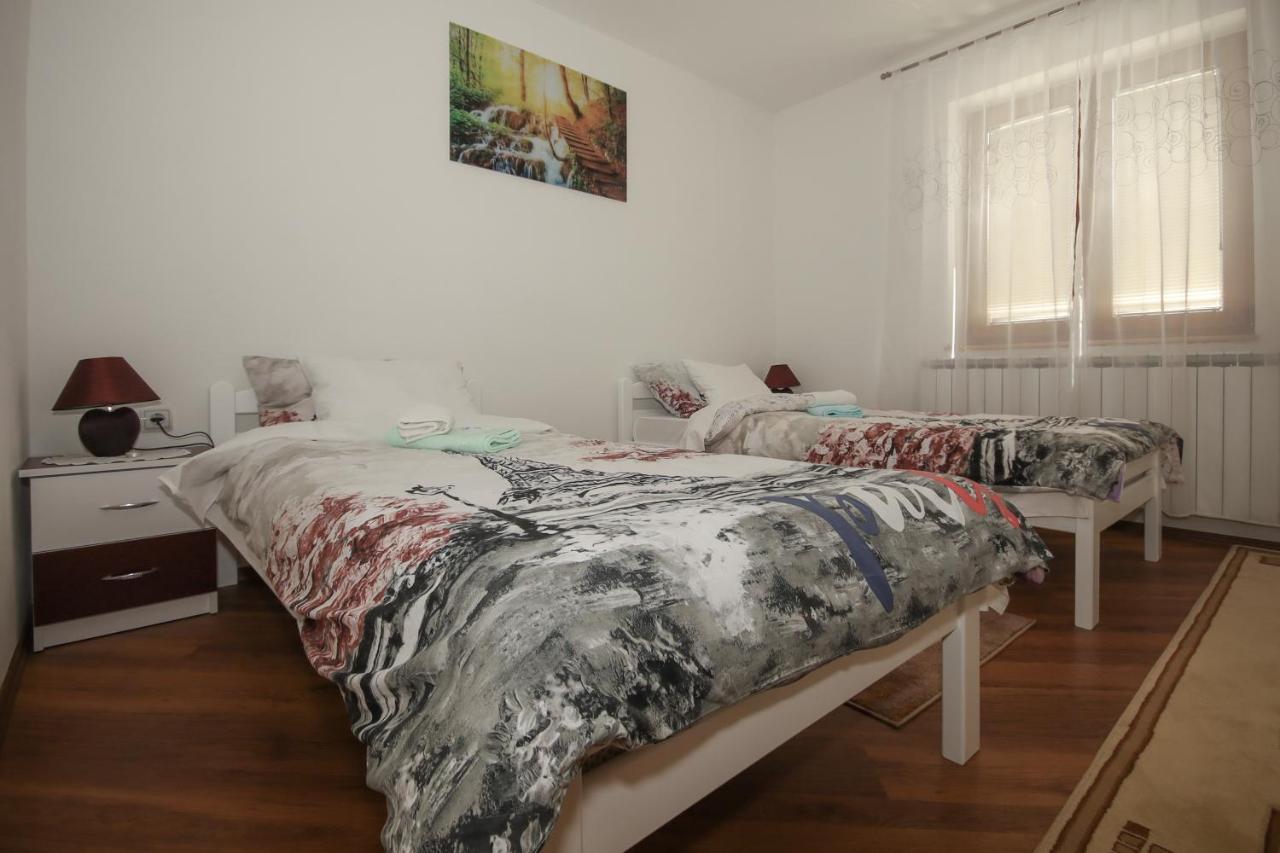 Apartman Lucija & Luka Otočac Екстериор снимка
