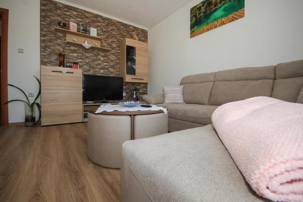 Apartman Lucija & Luka Otočac Екстериор снимка