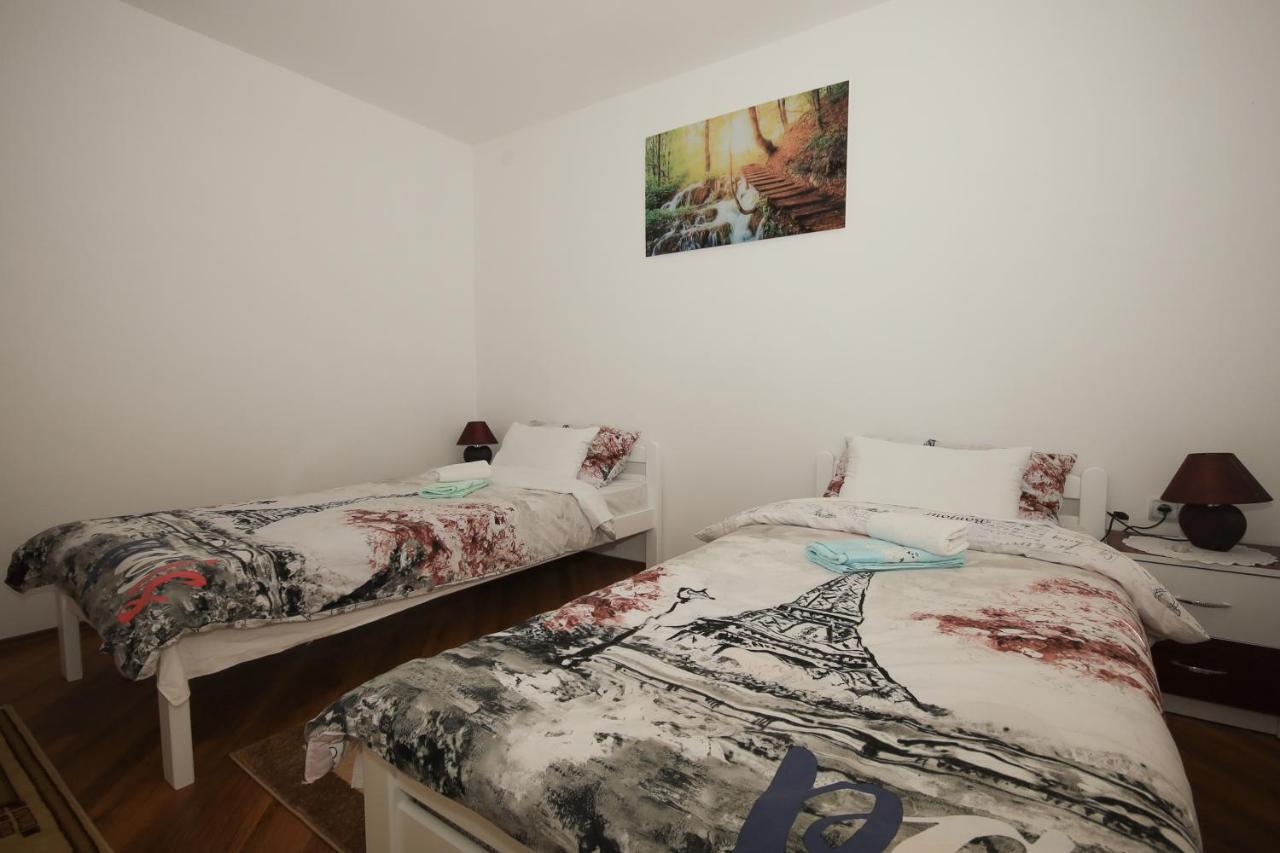 Apartman Lucija & Luka Otočac Екстериор снимка