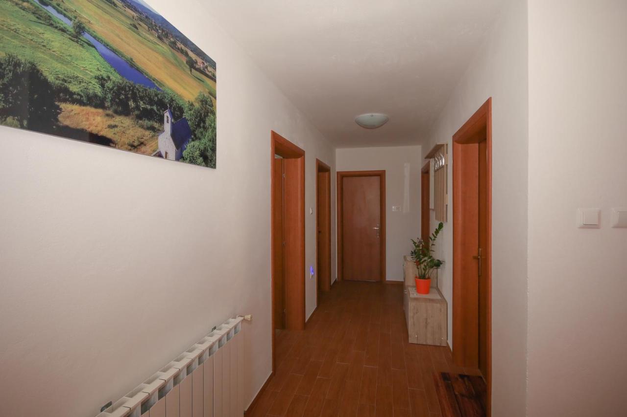 Apartman Lucija & Luka Otočac Екстериор снимка